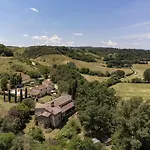 Borgo Santa Maria In Valle Feriehus