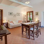 Borgo Santa Maria In Valle Feriehus *