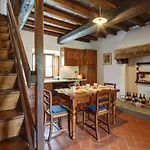 Borgo Santa Maria In Valle *