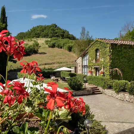 Borgo Santa Maria In Valle Feriehus *