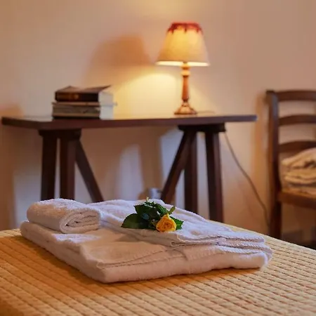 Borgo Santa Maria In Valle * ラテリーナ